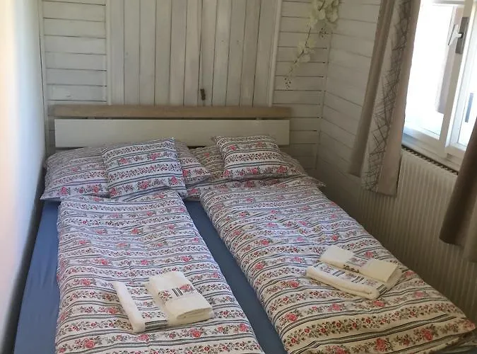 Roubenka Doubravice * Hruba Skala